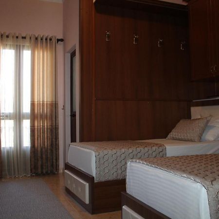 Hotel Hasmegaj Mahall' e Kryethuit Экстерьер фото