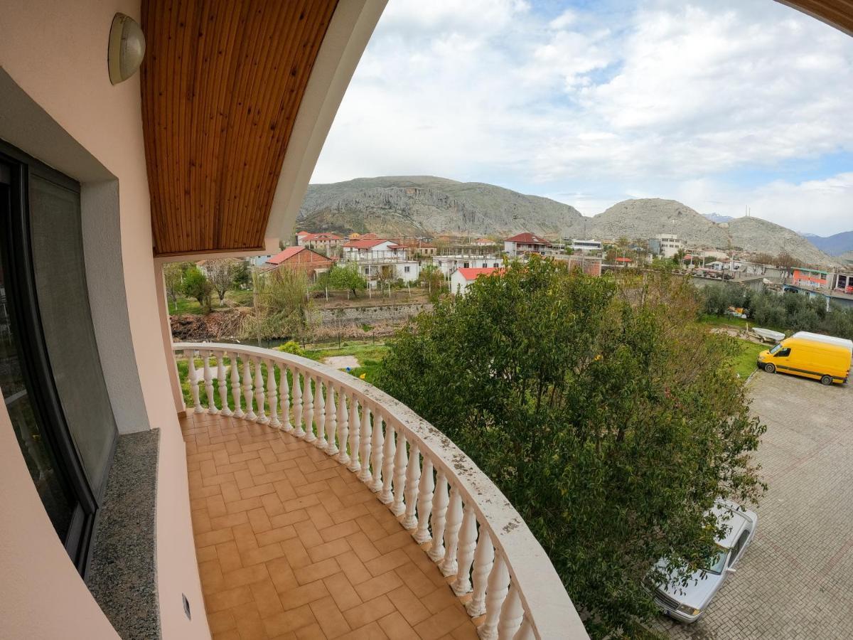 Hotel Hasmegaj Mahall' e Kryethuit Экстерьер фото