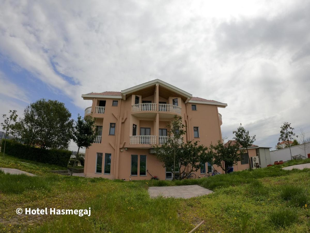Hotel Hasmegaj Mahall' e Kryethuit Экстерьер фото