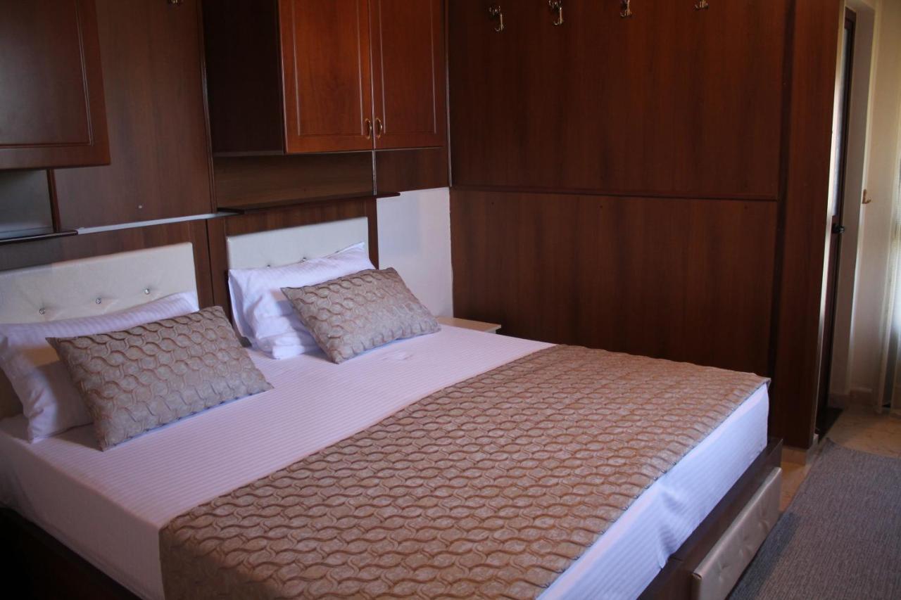 Hotel Hasmegaj Mahall' e Kryethuit Экстерьер фото