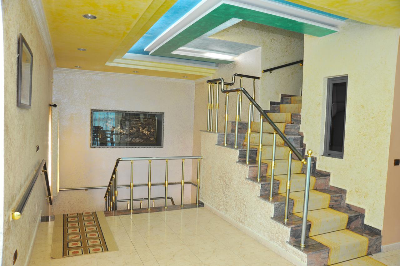 Hotel Hasmegaj Mahall' e Kryethuit Экстерьер фото